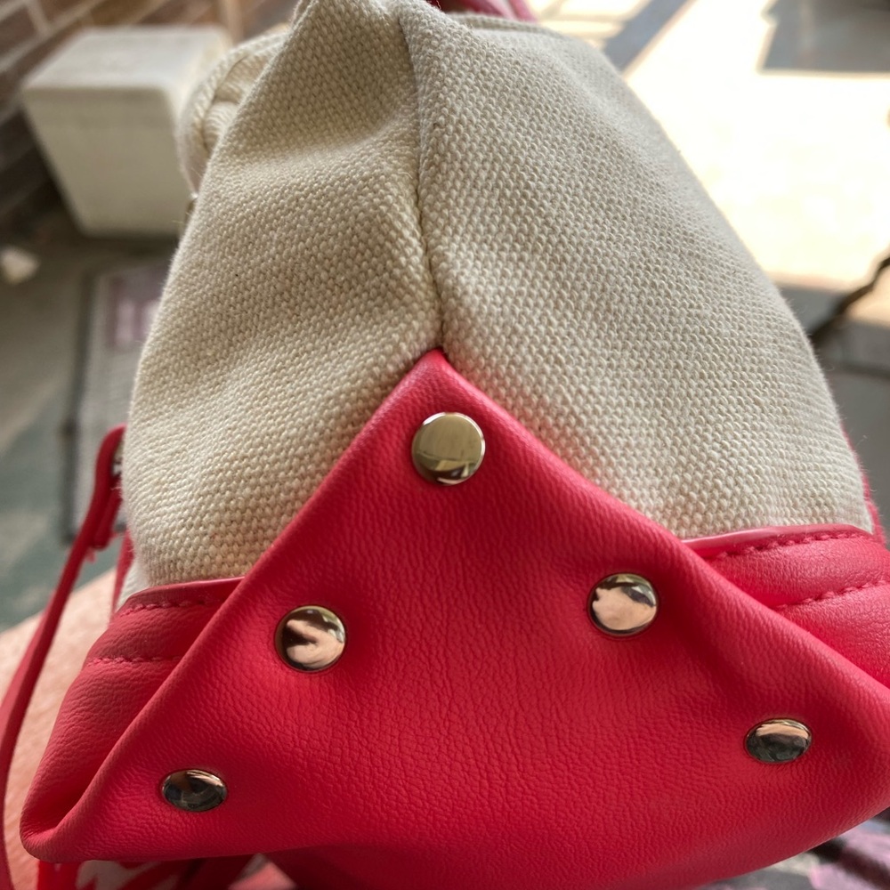 STEVE MADDEN Chic Cream and Pink Quilted Tote Bag WITH POUCH NWT - Picture 11 of 12